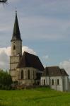 Gotteshaus mit Lourdeskapelle